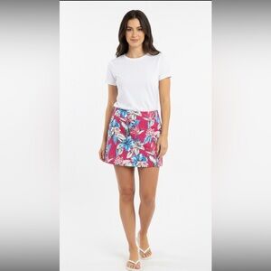 TOMMY BAHAMA Golf Skorts in a bright fuchsia floral print Size US X-Large